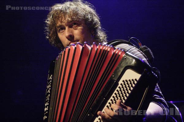 YANN TIERSEN - 2005-06-23 - PARIS - La Cigale - 